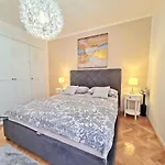 Ivana Apartamento *