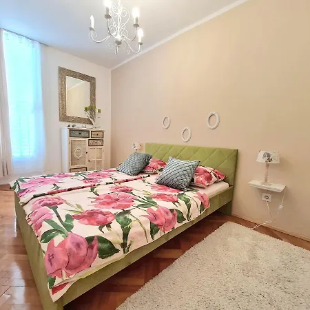 Ivana Apartman *